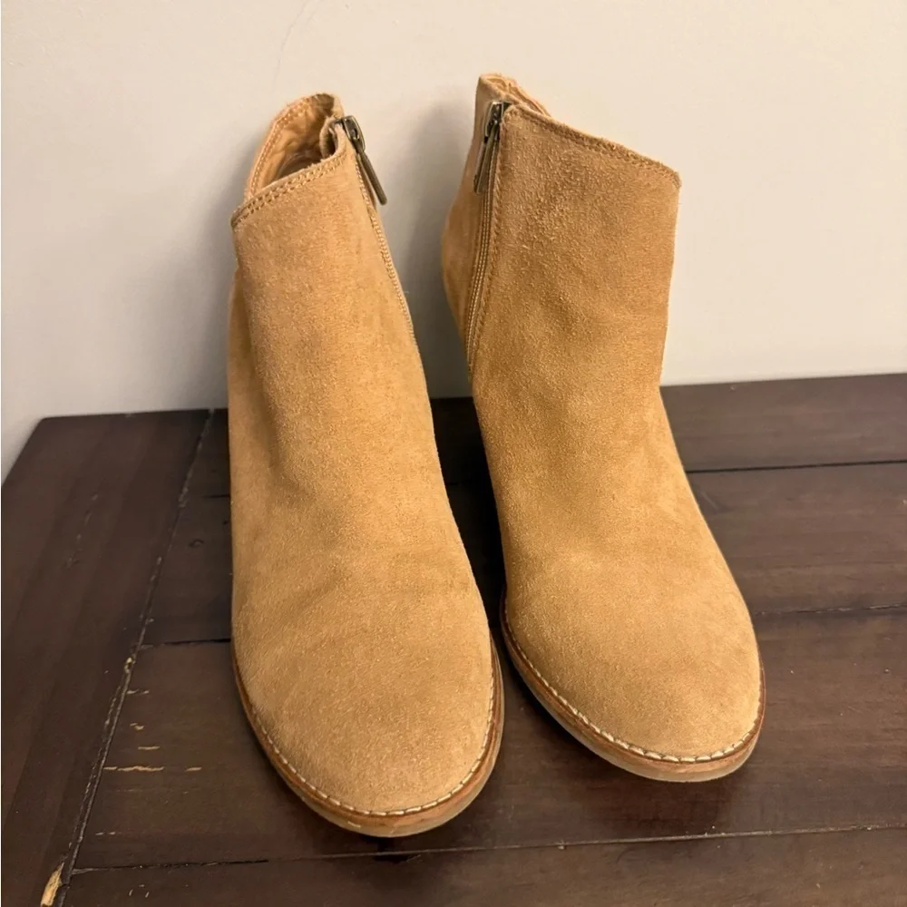Lucky Brand Tan Yakeena Wedge Booties
